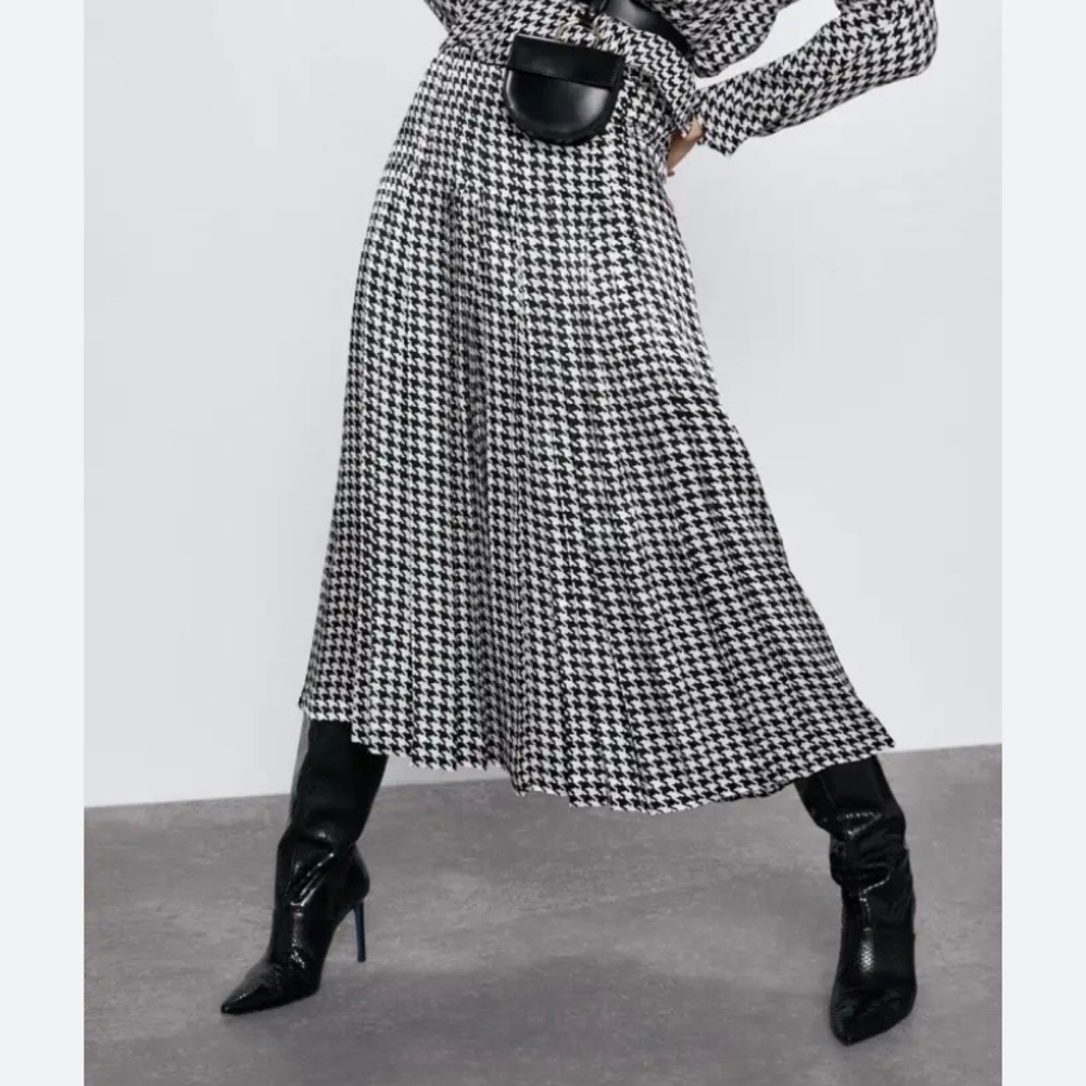 Zara satin houndstooth box pleat maxi skirt black white - Picture 1 of 9